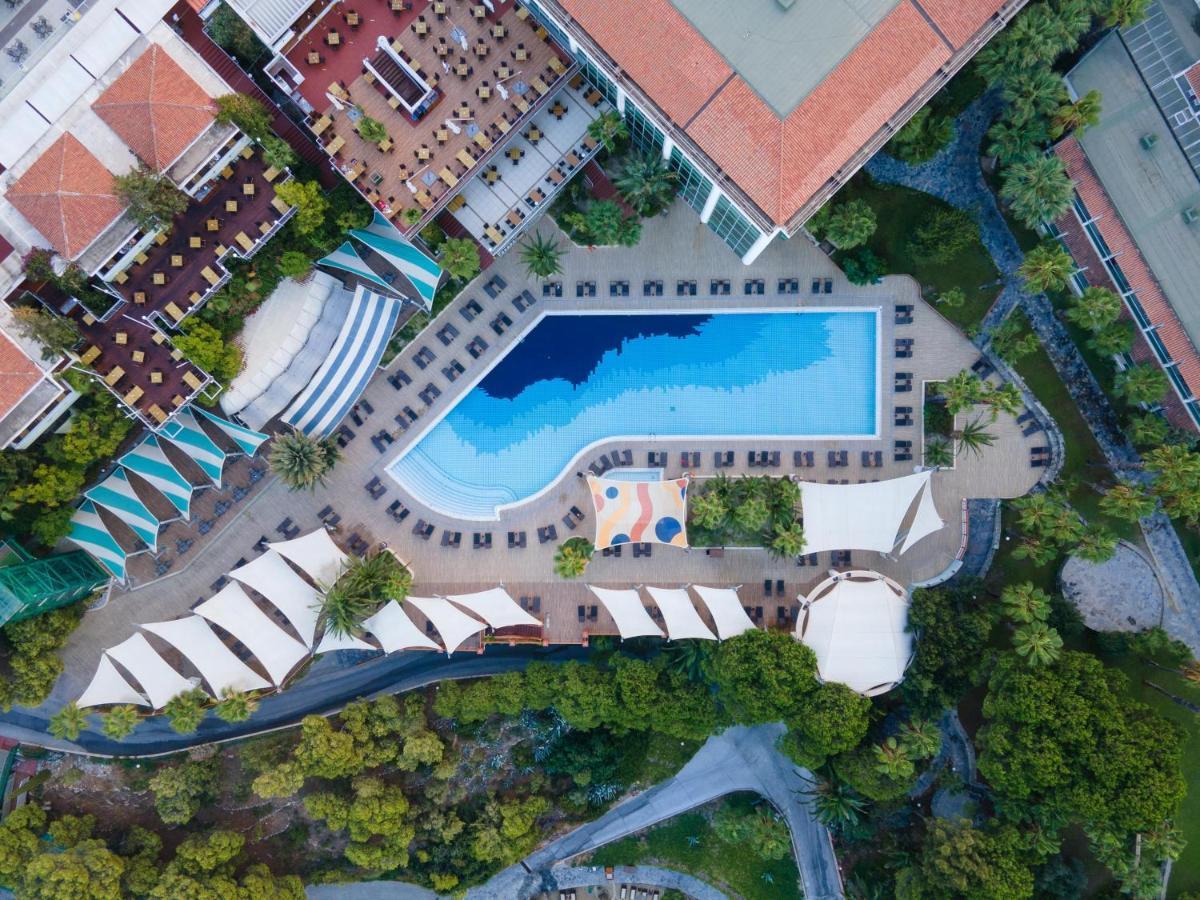 Pine Bay Holiday Resort Kusadası Exterior foto Aerial view of the hotel