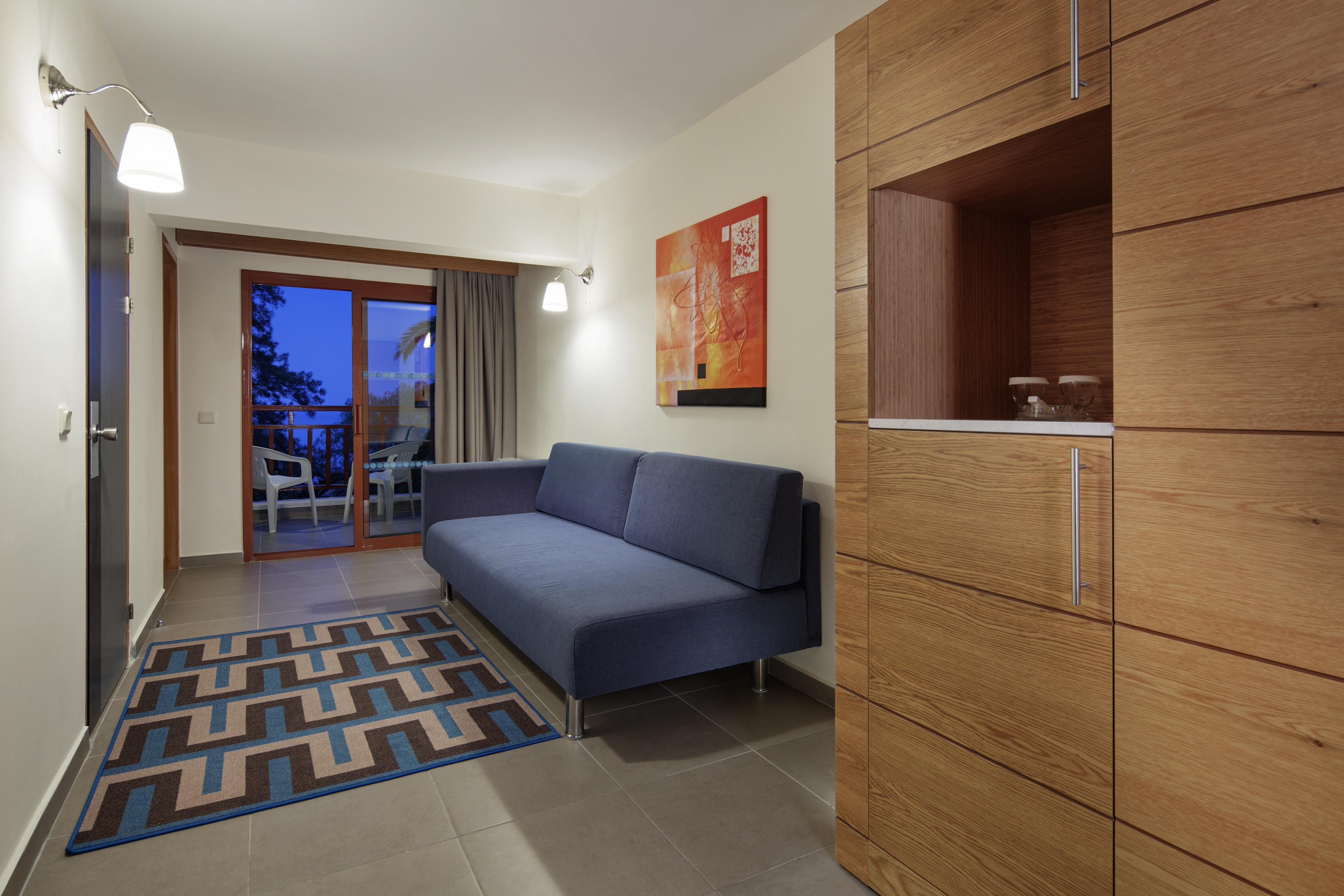 Pine Bay Holiday Resort Kusadası Exterior foto A typical room at the hotel