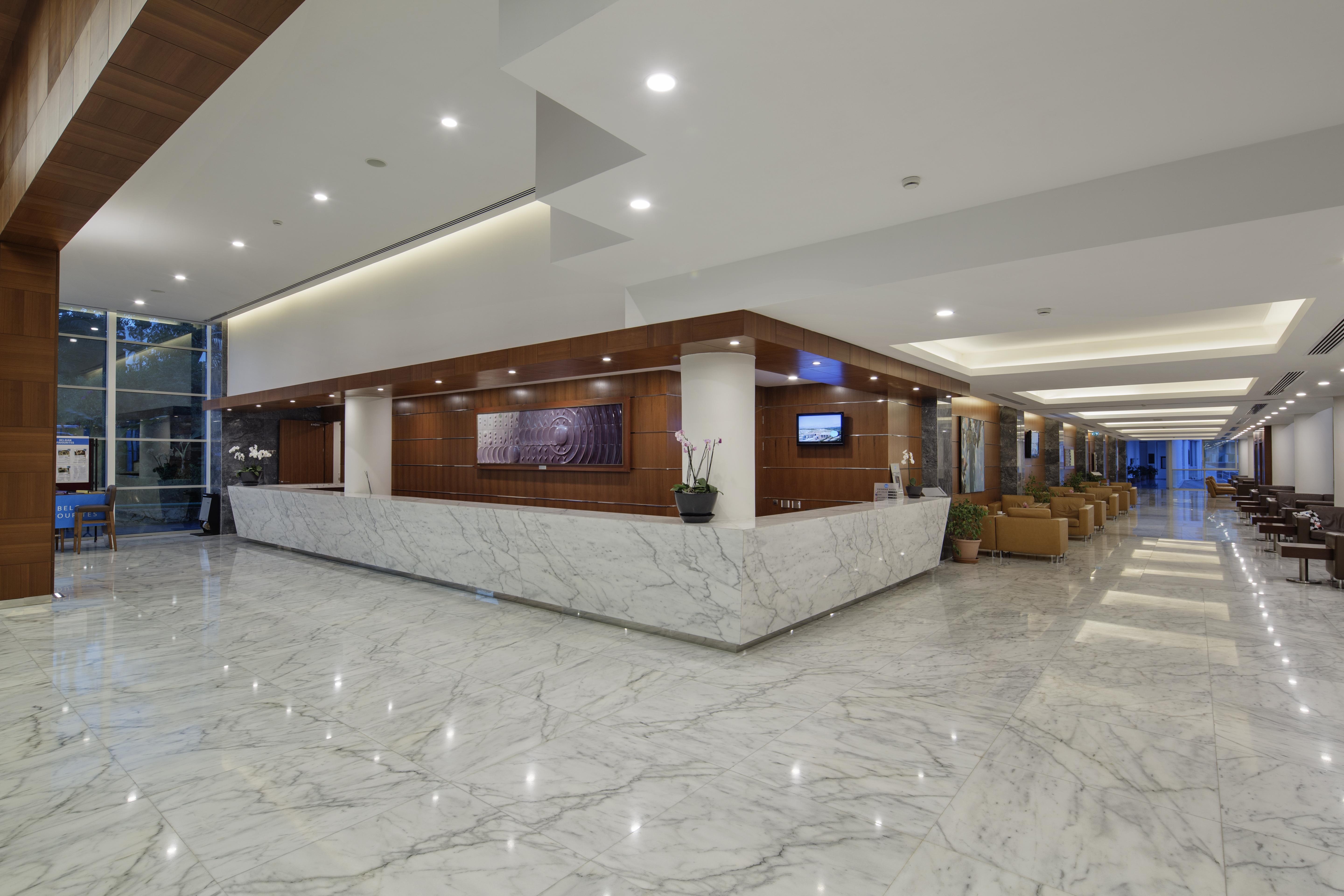 Pine Bay Holiday Resort Kusadası Exterior foto The lobby of the hotel