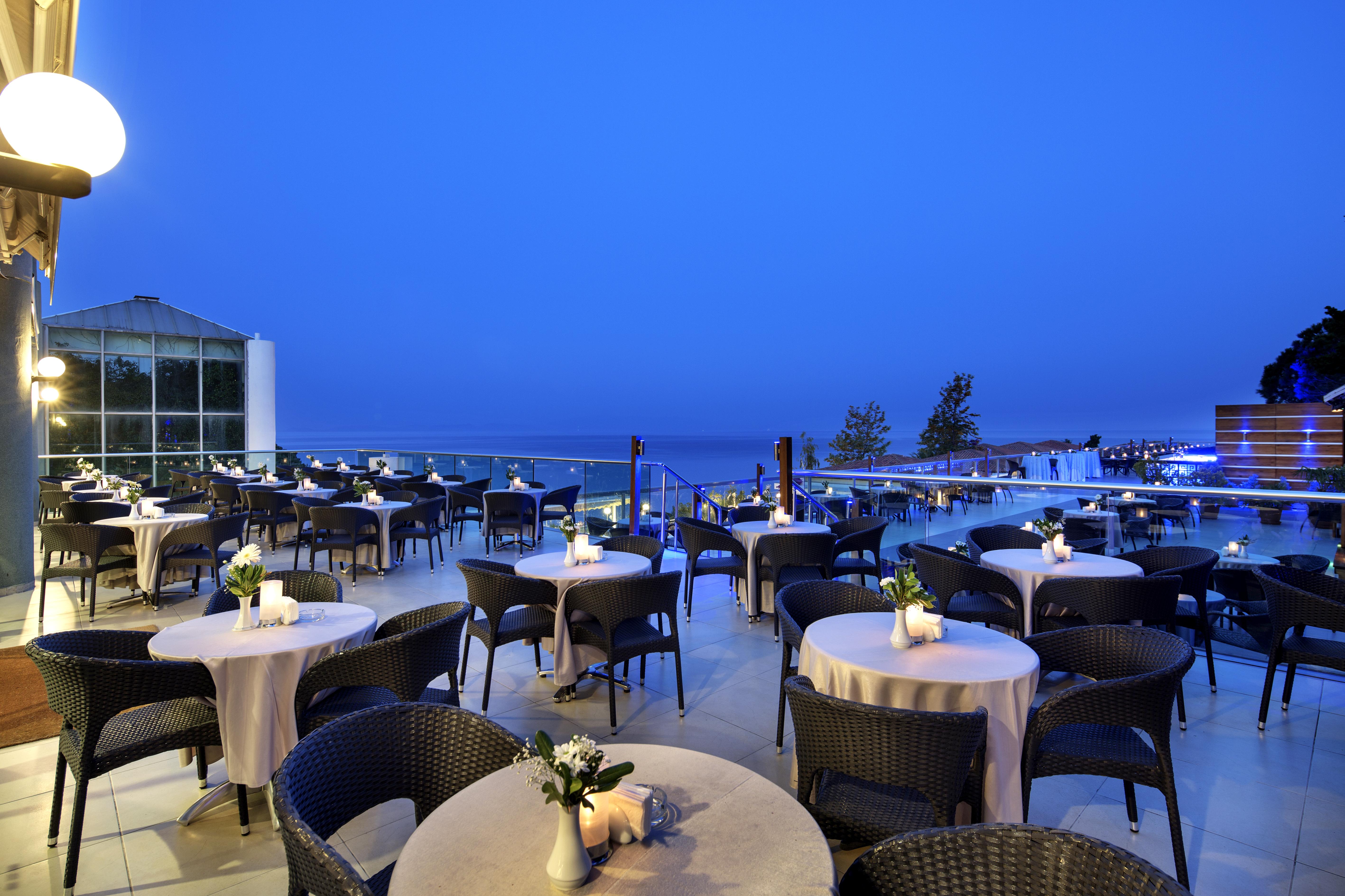 Pine Bay Holiday Resort Kusadası Exterior foto Sky Bar