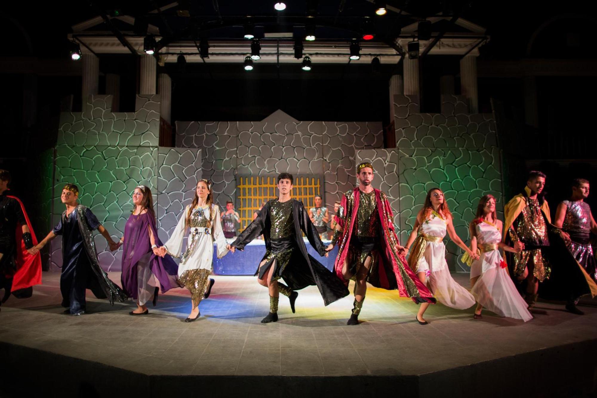 Pine Bay Holiday Resort Kusadası Exterior foto The 2011 production of The Wizard of Oz
